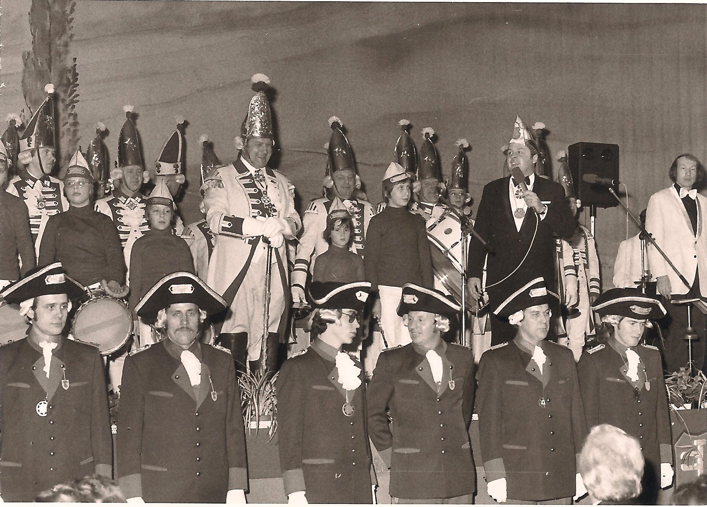 1976-1